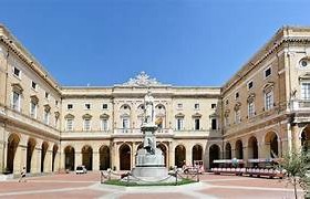 Recanati - Palazzo dei Priori